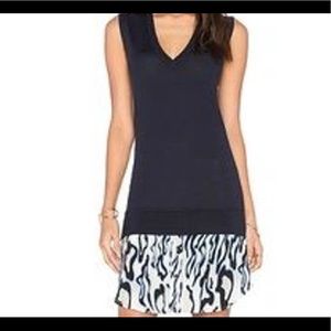 Equipment sleeveless wool and silk dress